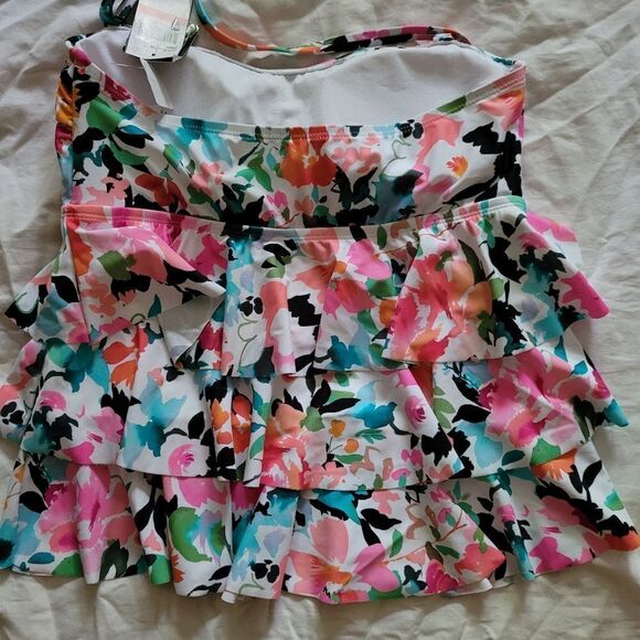 MACY'S Island Escape Tankini Top - Picture 2 of 2